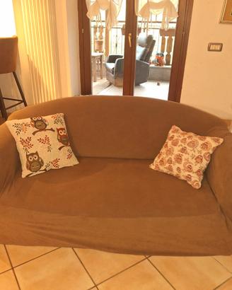 due coperture per divano