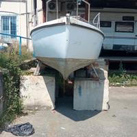 Barca a vela da ristrutturare