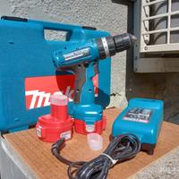 Avvitatore uso hobbistico Makita 8270D a batteria