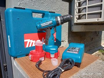 Avvitatore uso hobbistico Makita 8270D a batteria