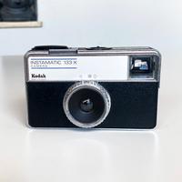 Fotocamera Kodak Instamatic 133 X • 1968 📸🕰️🎞️🇬🇧🇩🇪