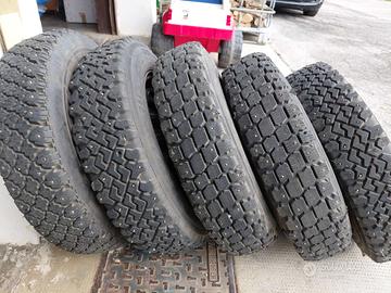 Ruote chiodate con cerchi fiat panda