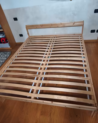 struttura letto con doghe marca ikea