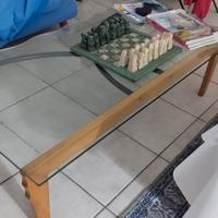 tavolo in cristallo e legno e ferro