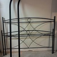 Struttura letto in ferro nero