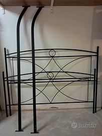 Struttura letto in ferro nero