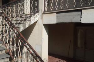 Rustico con annesso oliveto