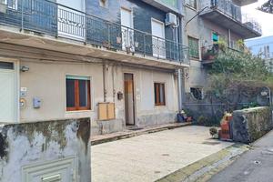 VILLAFRANCA CENTRO semindipendente 3 vani