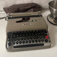Macchina da scrivere