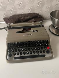 Macchina da scrivere