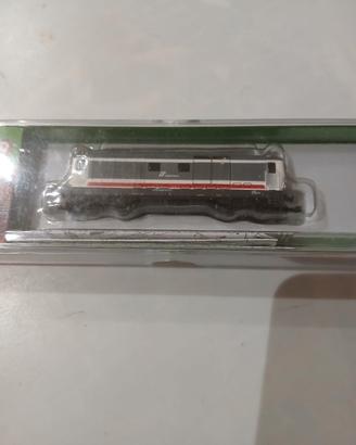 Locomotiva Arnold D445 diesel analogica scala N