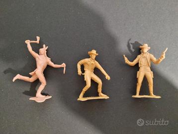 3 soldatini Cowboys e Indiano tipo Marx 5,5 cm