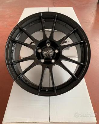 Cerchi in lega OZRacing UltraleggeraHLT 8.5x19 VAG