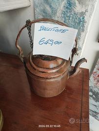 Antico bollitore in rame