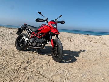 Ducati hypermotard 1100