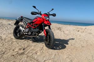 Ducati hypermotard 1100