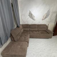 Divano angolare con penisola color tortora