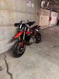 Hypermotard 698