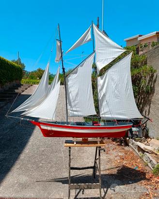 Barca a Vela autocostruita 