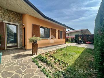 VILLA A SCHIERA D'ANGOLO A GHISALBA