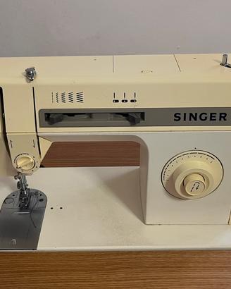 Macchina da cucire elettrica Singer