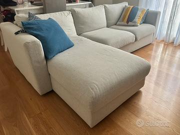 Divano con chaise longue