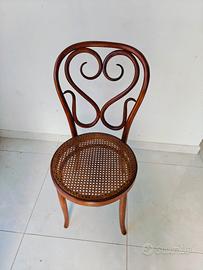 Sedia stile Thonet in legno di faggio 