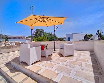 Terrazza fronte spiaggetta mancaversa