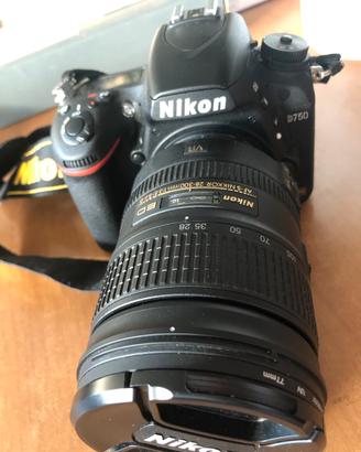 Nikon D750 con obiettivo