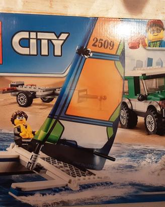 Lego City Pick up con catamarano
