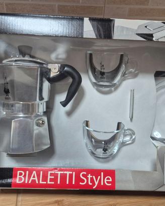 Moka Bialetti con bicchieri