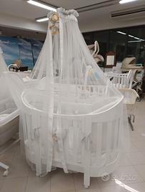 Culla ovale in legno bianca