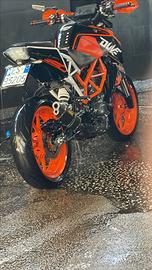 Ktm duke 400 inuovissima no perdita di tempo