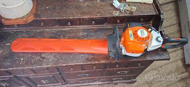 Tagliasiepi professionaleStihl HS 82 R Mai usato!