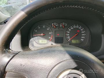 Volkswagen Golf 1.6 2003