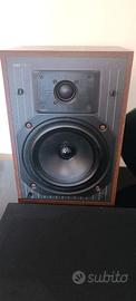casse acustiche Kef C10 da scaffale 