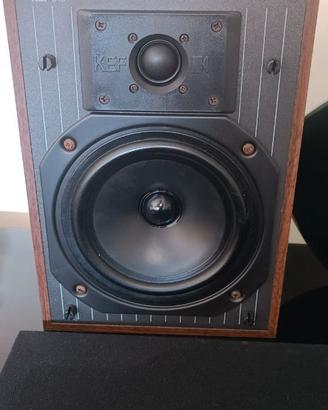 casse acustiche Kef C10 da scaffale 