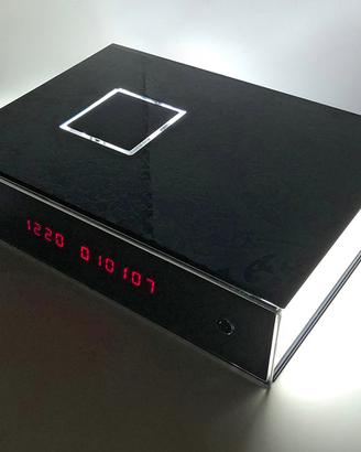 Lampada da tavolo multifunzionale