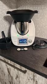 Bimby TM5 con accessori e ricette digitali
