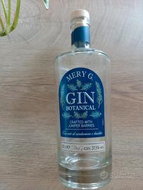 bottiglia vuota "gin Mery g"