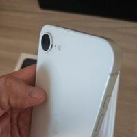 iPhone 16e 128GB (ancora con garanzia)