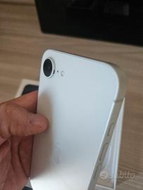 iPhone 16e 128GB (ancora con garanzia)