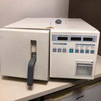 Autoclave per sterilizzazione strumenti