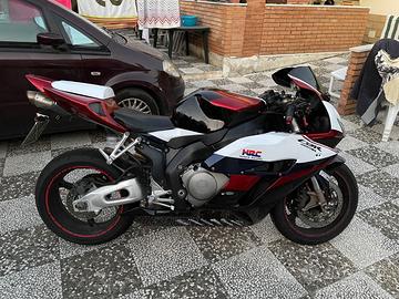 CBR 1000 RR COME NUOVA ISCRITTA D EPOCA