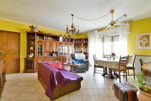 APPARTAMENTO CON 2 CAMERE IN ZONA FALERIENSE !!