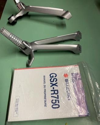 Pedane passegiero gsx-r 750 anno 2008