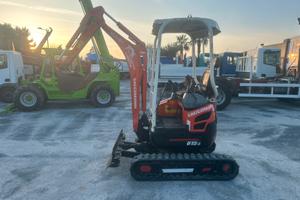 Mini escavatore KUBOTA U15