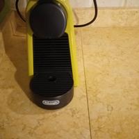 Macchina caffè Nespresso DeLonghi
