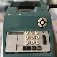 Calcolatrice meccanica Olivetti vintage