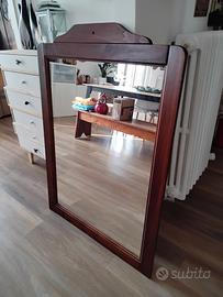 due specchi in legno massello 